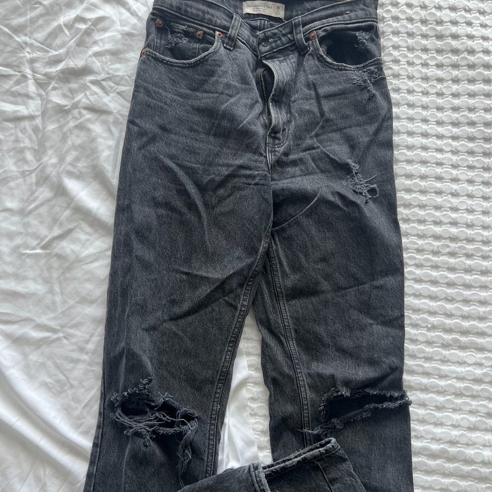 Abercrombie and Fitch 90s Ultra High Rise Straight Jeans in LONG